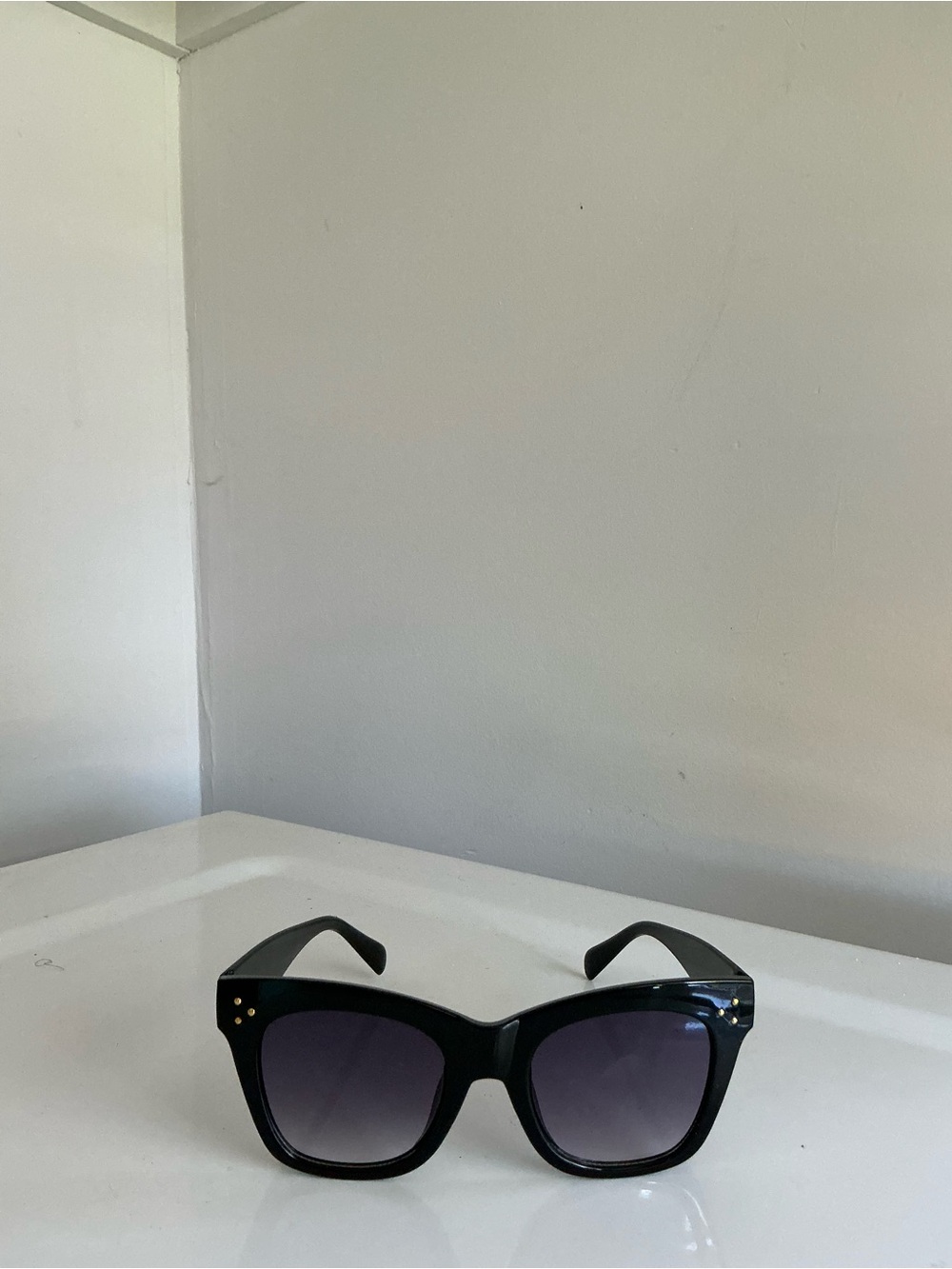 Oversized Black Square Women's Sunglasses with Gradient Lenses